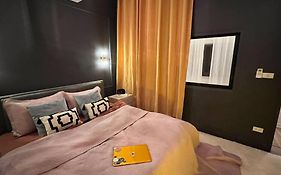 Spacious Fancy House/Centrally Located